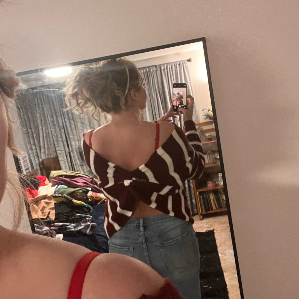 Maroon cross back sweater